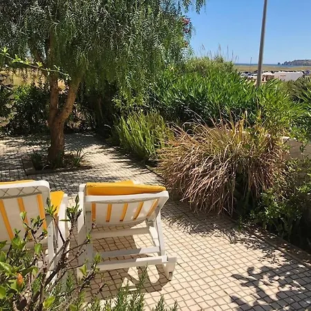 Authentic 2-bedroom House At Meia Apartament *